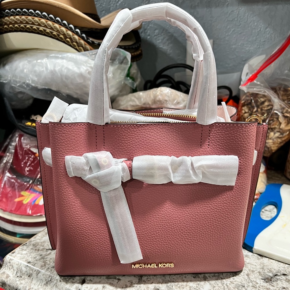 Mk purse new